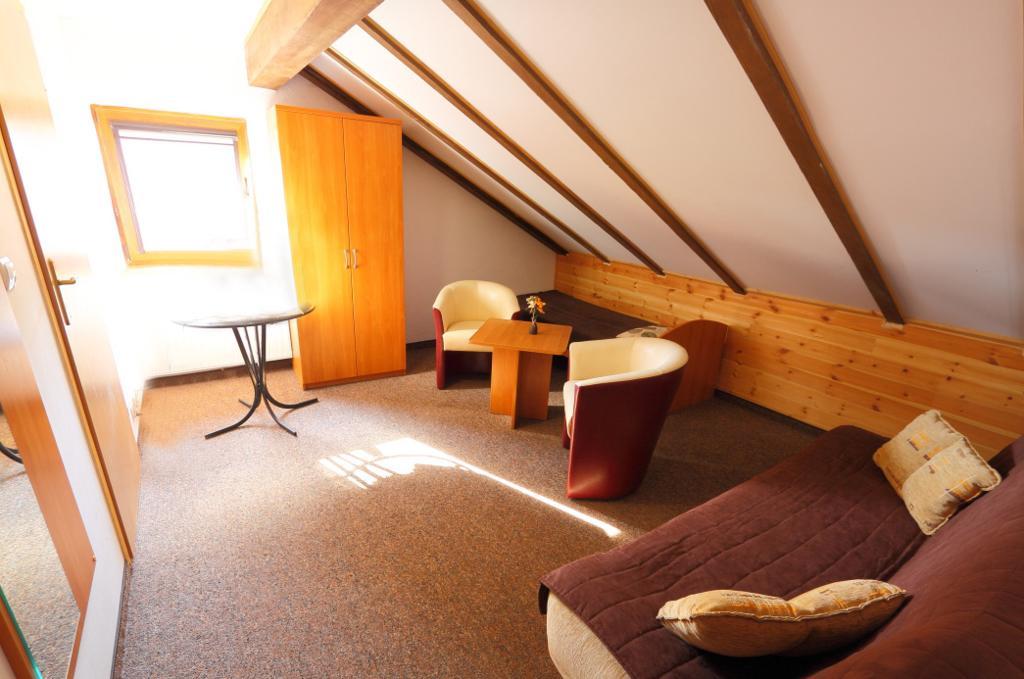 ウストロニエ・モルスキエ Pensjonat Fala Bed & Breakfast エクステリア 写真